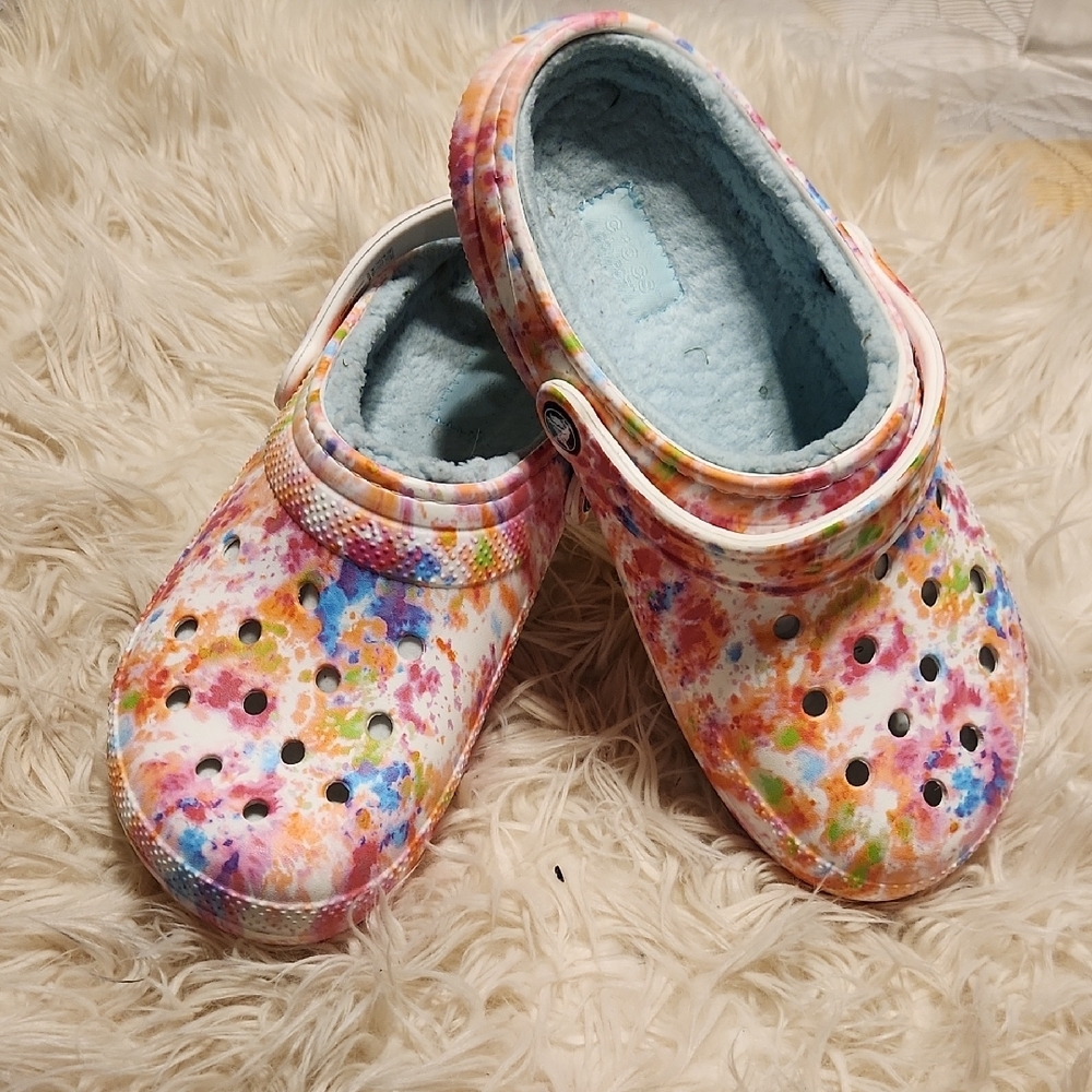 Colorful Tie-Dye Crocs ***EUC*** W/ Fur Lining